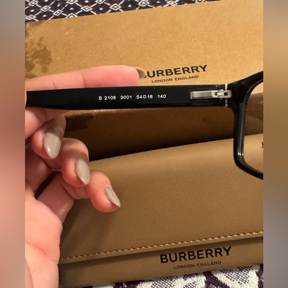 Burberry Eye glass frames - Picture 5 of 6